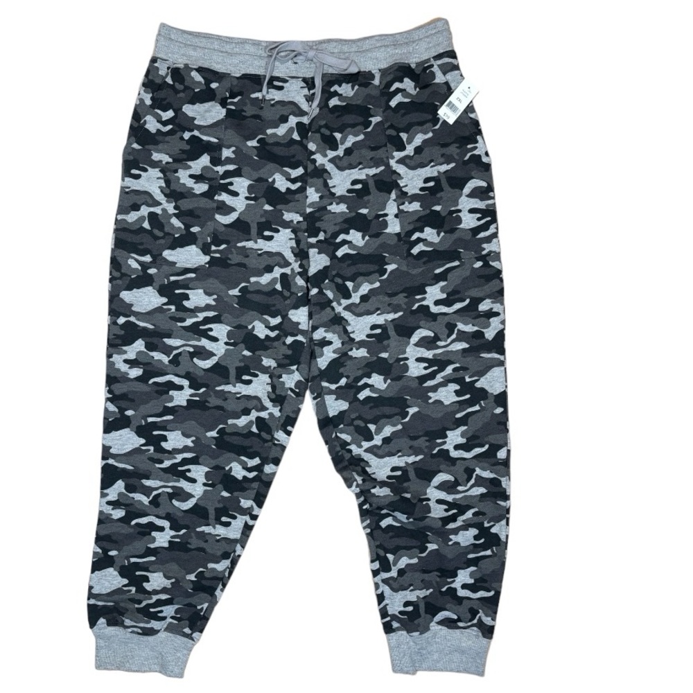 DIP Men’s Gray & Black Camo Print Lounge Sweatpants